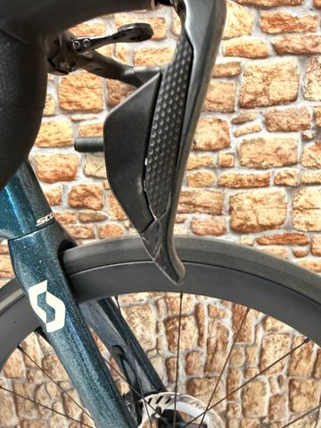 Tweedehands Scott Addict RC 40 2022 2022 Road & Gravel — afbeelding 9 van 12