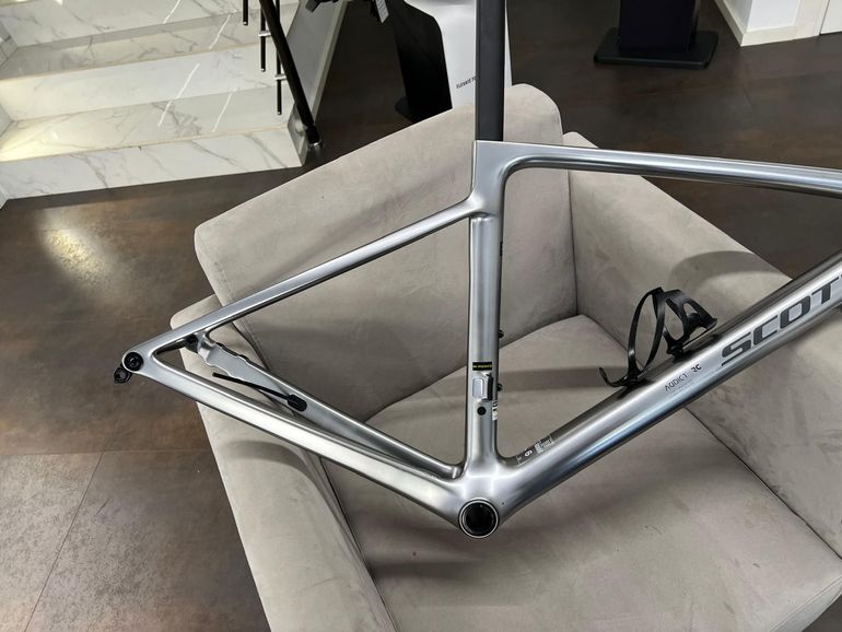 Brugt Scott Addict RC Ultimate HMX SL frame set 2026 Frameset 2026 Road & Gravel — billede 3 af 9