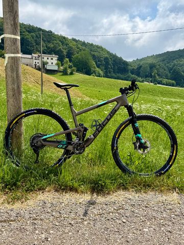 Used Focus O1E 9.9 2019 2019 Mountainbike, Light Gray — image 1 of 3