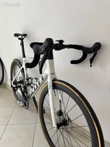 Brugt Scott Addict RC 10 2023 2023 Road & Gravel — billede 2 af 16