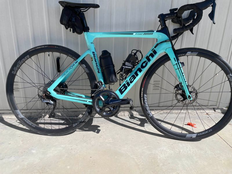 Używany Bianchi Aria E-road Shimano Ultegra 2022 2022 Road & Gravel