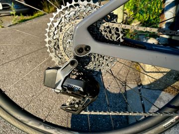 Gebrauchtes Wilier ADLAR SRAM Rival eTap AXS 2024 Road & Gravel, Hellgrau — Bild 3 von 10