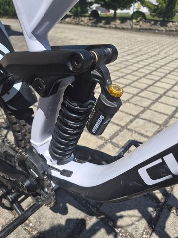Used CUBE Two15 SRAM GX 2022 Mountainbike, White — image 13 of 14