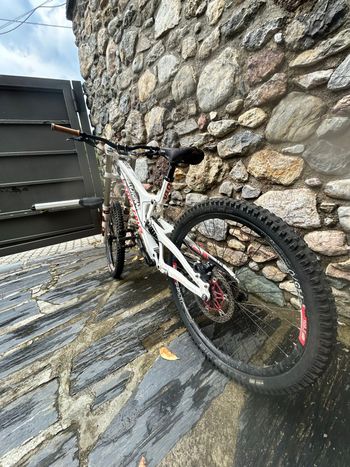 Santa Cruz V10 Other SRAM - Mountainbike 2015 Mountainbike usato, Bianco — immagine 4 di 6