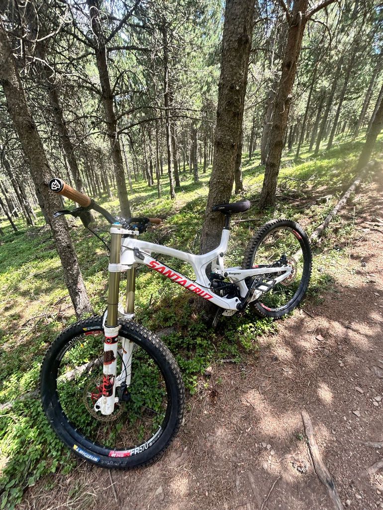 Santa Cruz V10 Other SRAM - Mountainbike 2015 Mountainbike usato, Bianco — immagine 2 di 6