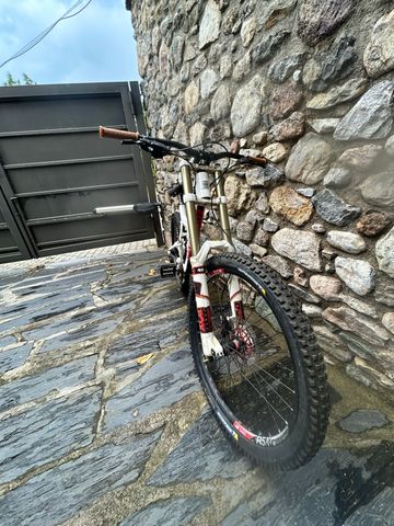 Used Santa Cruz V10 Other SRAM - Mountainbike 2015 Mountainbike, White — image 5 of 6