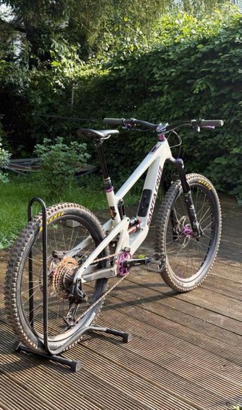 Used Santa Cruz Bronson Sram Eagle Transmission X0 2024 Mountainbike, White — image 11 of 16
