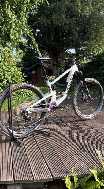 Used Santa Cruz Bronson Sram Eagle Transmission X0 2024 Mountainbike, White — image 5 of 16