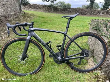 Brugt Trek Émonda SL 6 2024 2024 Road & Gravel — billede 2 af 8