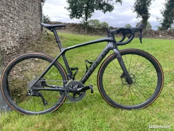 Brugt Trek Émonda SL 6 2024 2024 Road & Gravel — billede 1 af 8