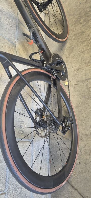 Tweedehands Orbea ORCA M30 2022 2022 Road & Gravel — afbeelding 3 van 5