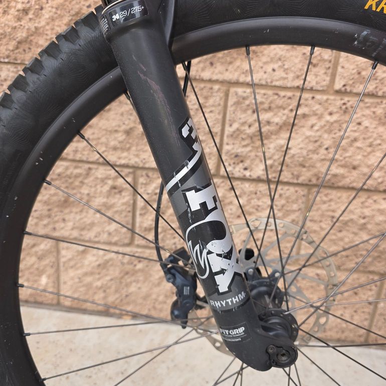 Used Specialized Stumpjumper Comp 2022 2022 Mountainbike, Black, 29 — image 18 of 72