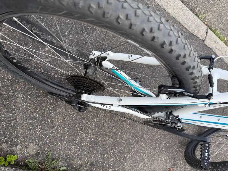 CUBE Access Shimano Alivio 2016 Mountainbike usato, Bianco — immagine 7 di 13