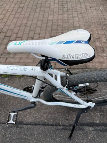 CUBE Access Shimano Alivio 2016 Mountainbike usato, Bianco — immagine 11 di 13