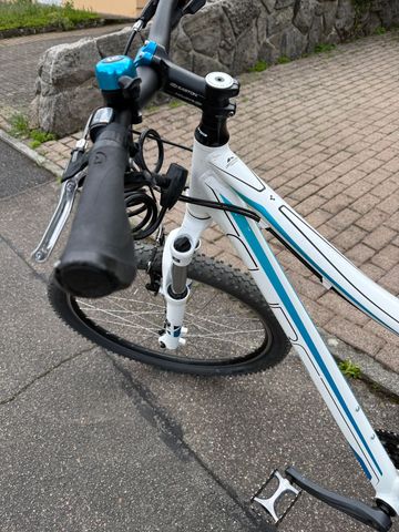 Used CUBE Access Shimano Alivio 2016 Mountainbike, White, 26 — image 12 of 13