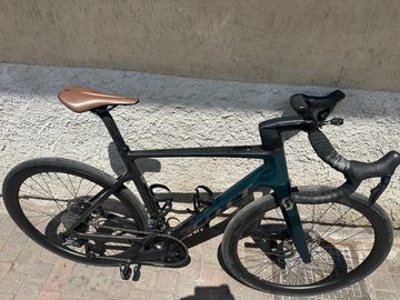Brugt Scott Addict RC eRIDE 10 2024 2024 Road & Gravel — billede 1 af 11