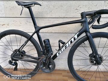 Giant tcr Tcr Advanced 2023 2023 Road & Gravel usato, Nero — immagine 1 di 8
