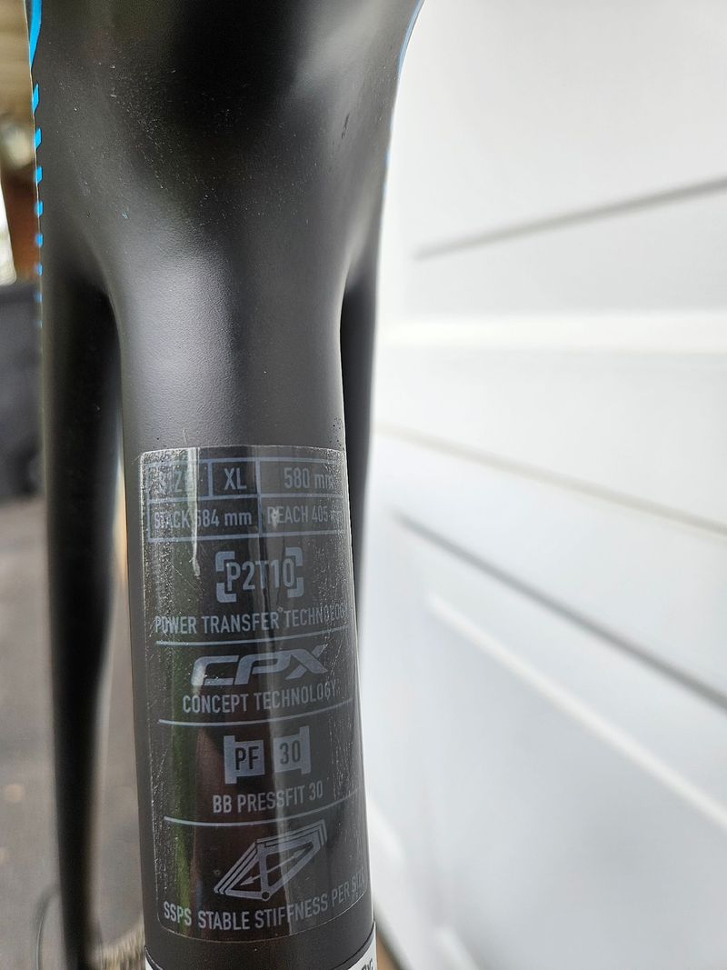 Used Focus Izalco Shimano Dura Ace 2016 Road & Gravel, Black — image 6 of 7