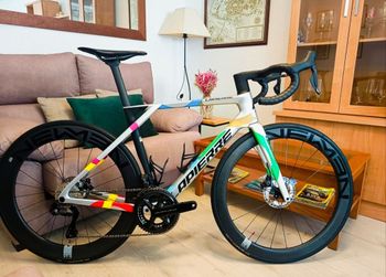 Gebrauchtes LAPIERRE XELIUS DRS EDICIÓN LIMITADA JJ OLÍMPICOS Custom Shimano Ultegra Di2 2025 Road & Gravel