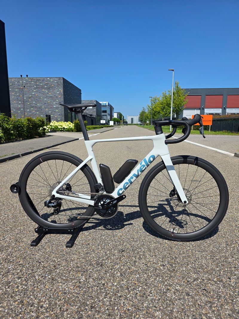 Używany Cervélo Cloud Burst 2027 Sram Rival AXS 56cm 2027 Road & Gravel