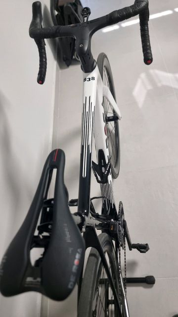 Used De rosa 883 Custom Shimano 105 Di2 2025 Road & Gravel, White — image 15 of 22