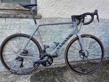 Brugt Canyon Ultimate CF SL 8 Disc Di2 2022 2022 Road & Gravel — billede 1 af 8