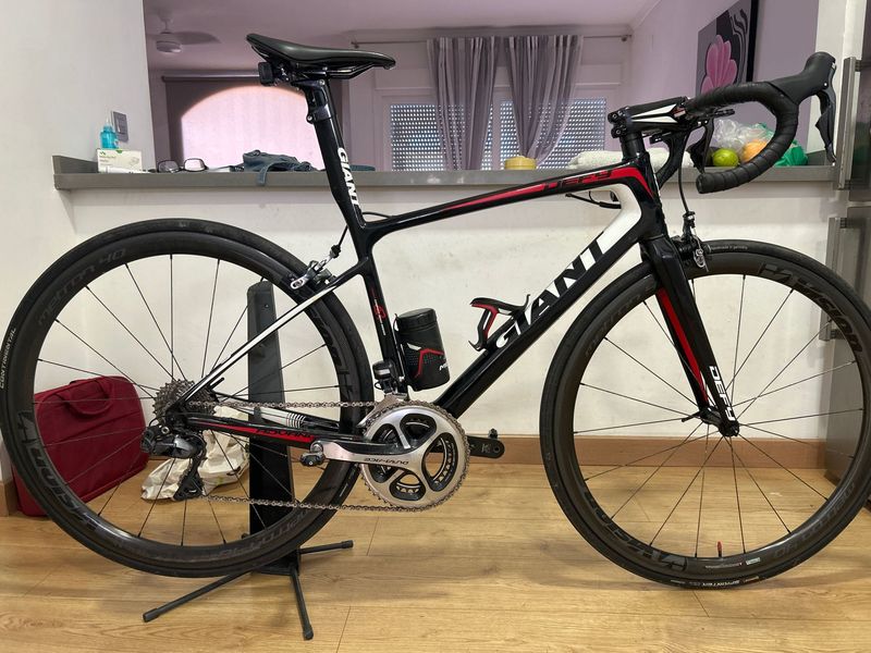 Used Giant Defy Advanced SL 1 2013 2013 Road & Gravel