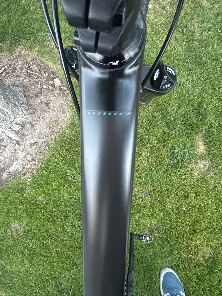 Used Santa Cruz Bronson SRAM X01 2017 Mountainbike, Black — image 8 of 16