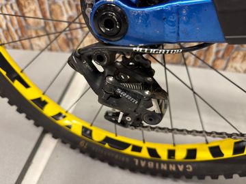 Used Trek Session 8 2023 2023 Mountainbike, Blue — image 5 of 10