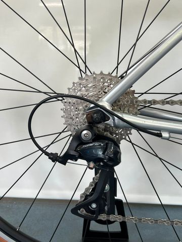 Used Cannondale CAAD Optimo 4 2023 Road & Gravel, Light Gray — image 4 of 8