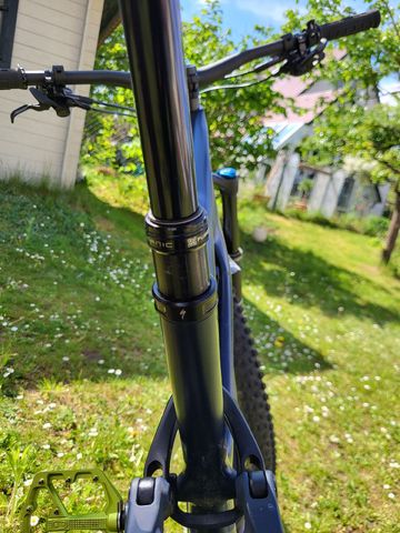 Used Specialized Stumpjumper Comp 2023 2023 Mountainbike, Blue, 29 — image 8 of 14