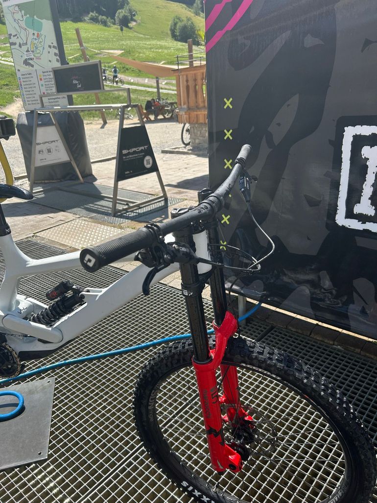 Brugt YT Industries Tues CORE 1 2025 2025 Mountainbike — billede 5 af 6