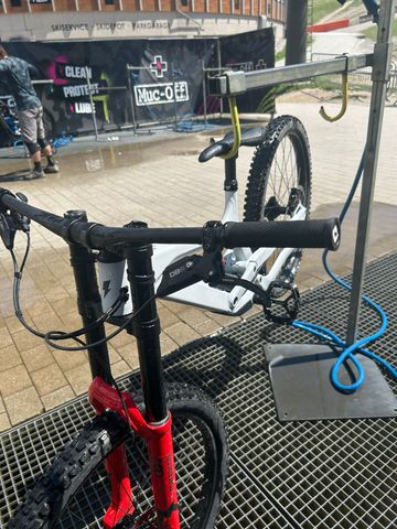 Käytetty YT Industries Tues CORE 1 2025 2025 Mountainbike — kuva 4 / 6
