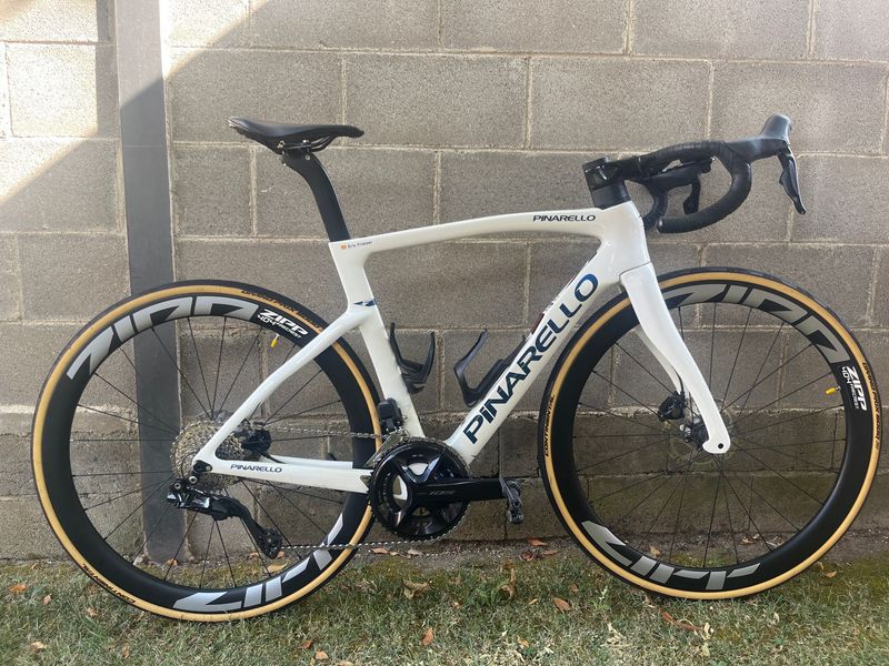 Pinarello Custom Shimano 105 Di2 2025 Road & Gravel d'occasion