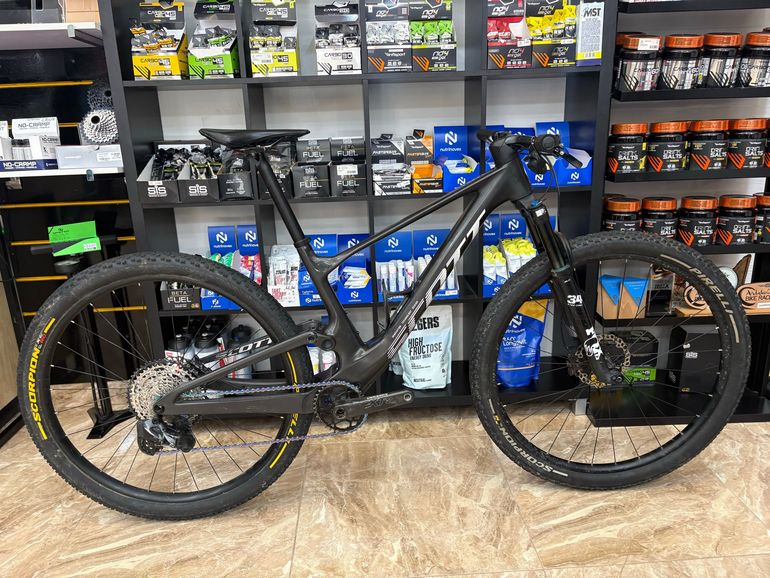 Brugt Scott Spark RC Team 2023 2023 Mountainbike — billede 5 af 11