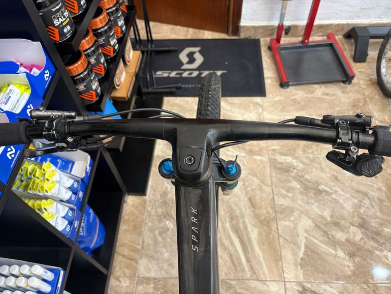 Brugt Scott Spark RC Team 2023 2023 Mountainbike — billede 8 af 11