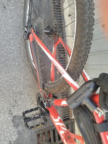 Used Specialized Crave Expert 2015 2015 Mountainbike, Red, 29 — image 5 of 6