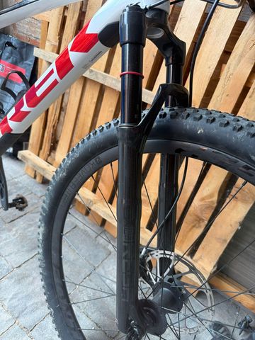 Used Trek Procaliber 9.7 2023 2023 Mountainbike, White, 29, 27.5 — image 5 of 9