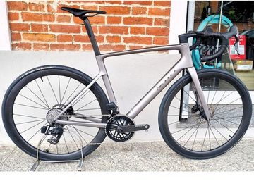 Gebrauchtes Scott Addict RC Team 2026 2026 Road & Gravel, Hellgrau — Bild 1 von 18