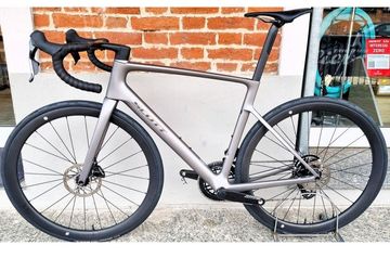 Gebrauchtes Scott Addict RC Team 2026 2026 Road & Gravel, Hellgrau — Bild 2 von 18