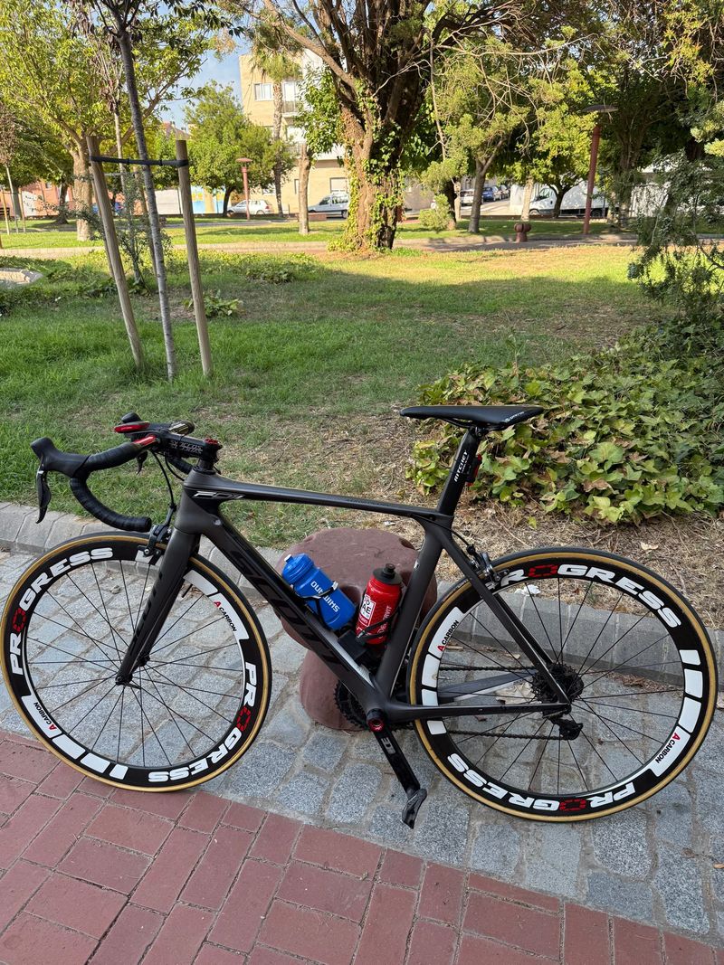 Used Scoot Custom Shimano Ultegra Di2 2013 Road & Gravel