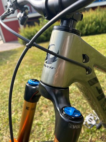 Tweedehands Pivot FIREBIRD Pro X01 2024 2024 Mountainbike — afbeelding 21 van 26