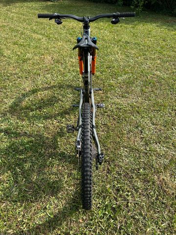 Tweedehands Pivot FIREBIRD Pro X01 2024 2024 Mountainbike — afbeelding 23 van 26