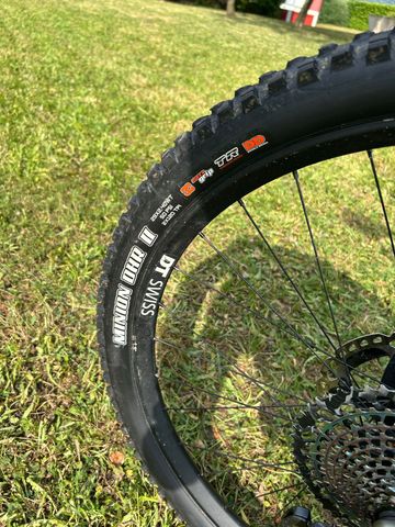 Tweedehands Pivot FIREBIRD Pro X01 2024 2024 Mountainbike — afbeelding 26 van 26