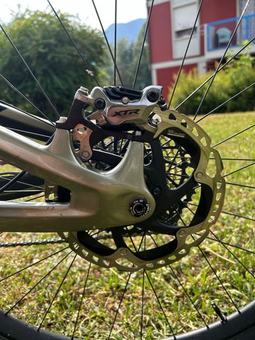 Tweedehands Pivot FIREBIRD Pro X01 2024 2024 Mountainbike — afbeelding 20 van 26