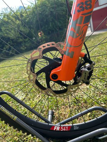 Tweedehands Pivot FIREBIRD Pro X01 2024 2024 Mountainbike — afbeelding 17 van 26