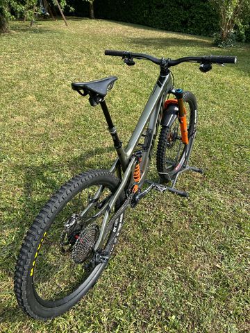 Tweedehands Pivot FIREBIRD Pro X01 2024 2024 Mountainbike — afbeelding 7 van 26