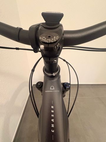 Used Mondraker CHASER R 2023 2023 Mountainbike, Light Gray, 29 — image 12 of 16