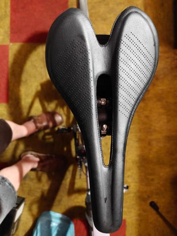Gebrauchtes CUBE Attain Shimano 105 Di2 2025 Road & Gravel, Violett — Bild 8 von 10