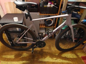 Gebrauchtes CUBE Attain Shimano 105 Di2 2025 Road & Gravel, Violett — Bild 1 von 10